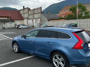 Volvo V60 Plug-in Hybrid – 2013 / VIN model 2014 — miniatura 4