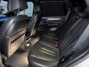 BMW X5 xDrive50i — miniatura 8