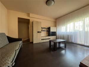 Podu Ros Palas 2 camere etaj 2 Strada Decebal