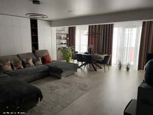 Apartament de vânzare cu 3 camere, et. 5/6, loc de parcare inclus. — miniatura 1