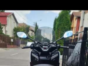 Vand Yamaha X Max 400 ABS 2015 in stare perfecta de functionare. — miniatura 3