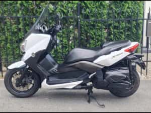 Vand Yamaha X Max 400 ABS 2015 in stare perfecta de functionare. — miniatura 5
