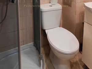 Titan 1 Decembrie 1918 , metrou 1 minut bloc stradal vedere spate — miniatura 5