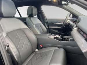 BMW 550 Berlină Hibrid Plug-in 2024 — miniatura 6