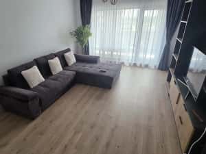 Închiriez apartament in regim hotelier.