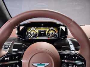 Aston Martin V8 Vantage — miniatura 7