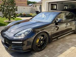 Porsche Panamera 4S 3.0 bi-turbo 420 hp