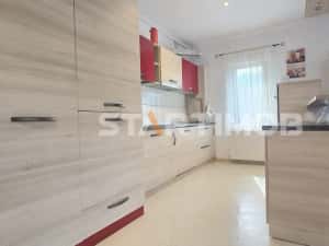 Apartament 3 camere zona Coresi cu parcare — miniatura 3