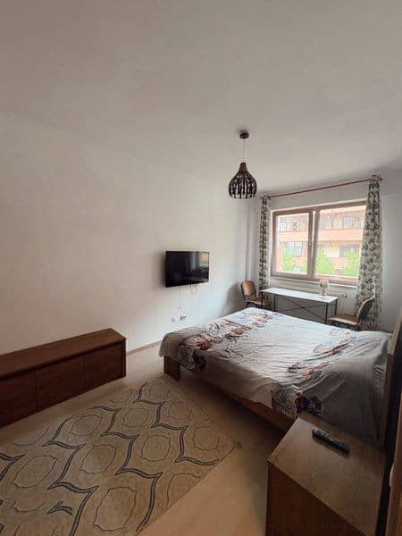 Inchiriez apartament cu 1 camera — fotografie 1 din 6