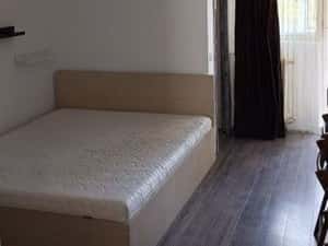 Garsoniera, Gara internationala — miniatura 3