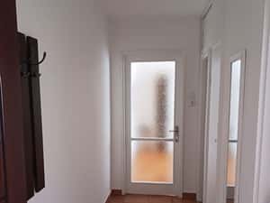 Ap. 2 camere renovat recent | Balcon cu panoramă spre Munții Făgăraș — miniatura 3