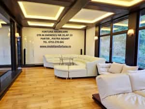 Casa de exceptie cu 4 niveluri, design modern inovativ, zona Centrala Piatra Neamt — miniatura 1