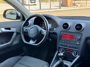 Audi A3 Sportback • 2.0 TDI 140 CP • Euro 5 • Navi • Climatronic • Super  Întretinuta — miniatura 9