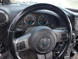 Vand Jeep Wrangler 2013 Diesel 2800 cmc Neavariata — miniatura 7
