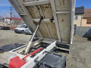 Nissan Cabstar basculabil,  an 2014 — miniatura 4