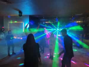 Dj , Evenimente private,nunta, botez ,aniversari, sonorizare , mașina fum și baloane de săpun