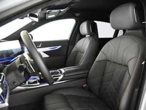 BMW 740 Berlină Diesel 2024 în Metzingen — miniatura 7