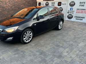 Opel Astra Hatchback, 2009, 263.000 km, Diesel — miniatura 3