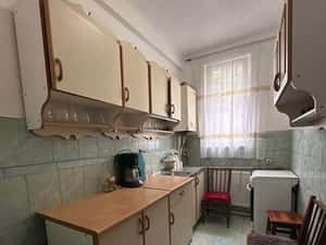 De vanzare apartament cu 2 camere decomandat, etaj 1. — miniatura 5
