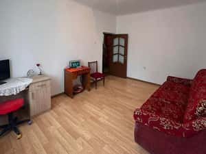 De vanzare apartament cu 2 camere decomandat, etaj 1. — miniatura 6