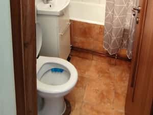 Închiriez garsonieră renovată - Baia Mare str. Gării — miniatura 6