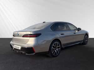 BMW 750 Hibrid 2024, 23.800 km, Automat — miniatura 2