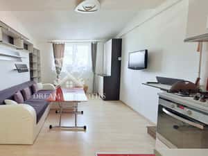 Apartament 2 camere, parcare, zona Semicentrala — miniatura 1