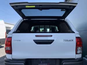 Toyota Hilux Automată 150 HP Diesel - Second Hand — miniatura 5