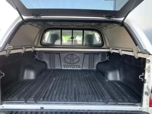 Toyota Hilux Automată 150 HP Diesel - Second Hand — miniatura 6