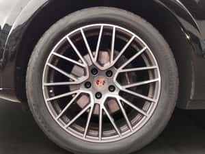 Porsche Cayenne 2022 Hibrid 56.000 km — miniatura 4