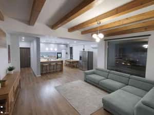 Apartament tip Penthouse la strada principala !