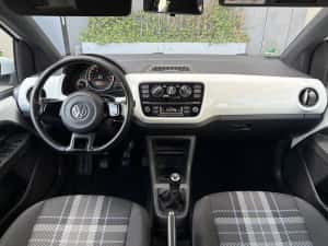 Vw Up 1.0 Benzina Clima Incalzire scaune  An fabr 2016 Impecabil 134000 km!!! — miniatura 6