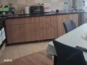 Apartament cu 2 camere parter la cateva minute de statia de autobuz benzinaria Eso — miniatura 4