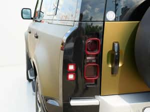 Land Rover Defender Hibrid 249 HP - Second Hand — miniatura 5