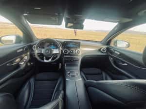 Mercedes-Benz GLC 300 4MATIC Coupe AMG | Mild Hybrid | Camera 360 | Keyless | Apple CarPlay — miniatura 2