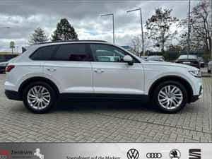 Volkswagen Touareg SUV 2025 — miniatura 4