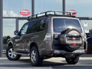 Mitsubishi Pajero Automată 200 HP Diesel — miniatura 3