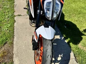 Ktm Duke 890 R 2020 naked supernaked — miniatura 5