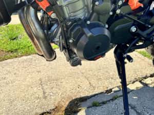 Ktm Duke 890 R 2020 naked supernaked — miniatura 7