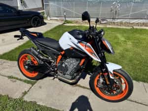 Ktm Duke 890 R 2020 naked supernaked — miniatura 9