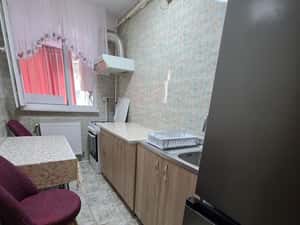 Pajura centrala,bloc reabilitat metrou Jiului — miniatura 5