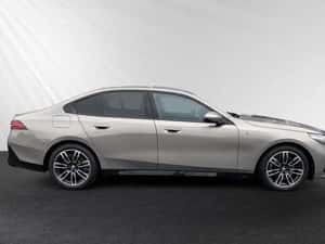 BMW 520 Berlină, second-hand, 24.820 km — miniatura 2