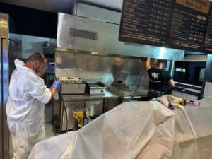 Executie, montaj ,curatare autorizata HoReCa hota inox si tubulaturi — miniatura 7