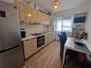 Inchiriez apartament 3 camere, complex rezidential Decebal Residence — miniatura 3