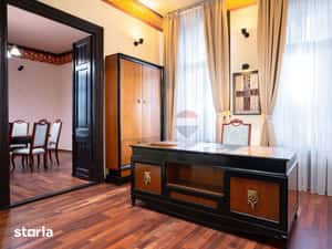 Apartament cu 3 camere de vânzare în zona Centrul Istoric — miniatura 5