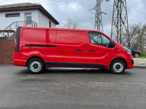 Opel vivaro ,model lung ,2016 — miniatura 3