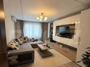 Apartament de vanzare - 4 camere - Zona Tudor — miniatura 4