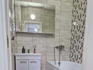 Apartament cu 2 camere in zona 13 Septembrie — miniatura 4