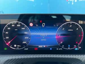 Mercedes-Benz A 180 - 31.000 km, Diesel, Preț 25.890 EUR — miniatura 6