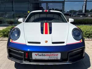 Porsche 911 DAKAR LIMITED EDITION Automată 480 HP Benzină